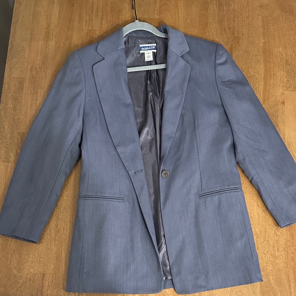 Vintage Pendleton Wool Blend Blazer – Women’s Size 8 – Classic Tailored Jacket